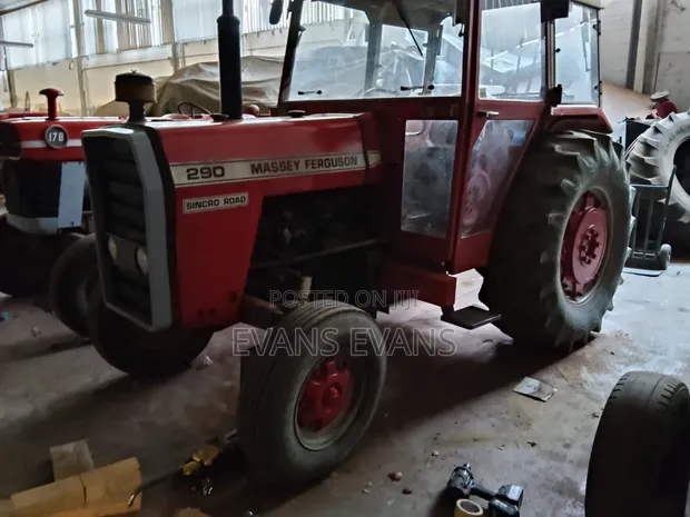 Massey Ferguson 290 Tractor - 1