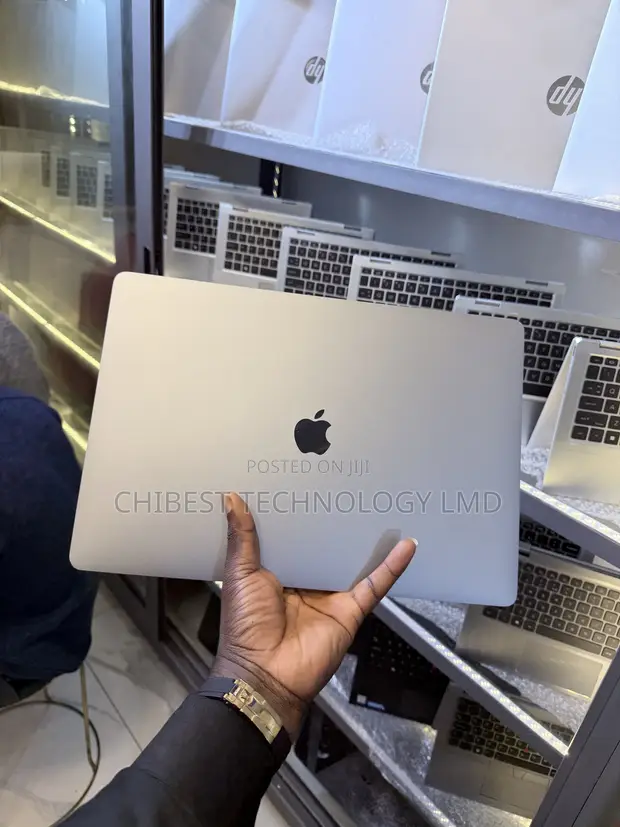 Apple MacBook Pro 2019 16" 1TB SSD 16GB RAM Intel Core i9 - 1