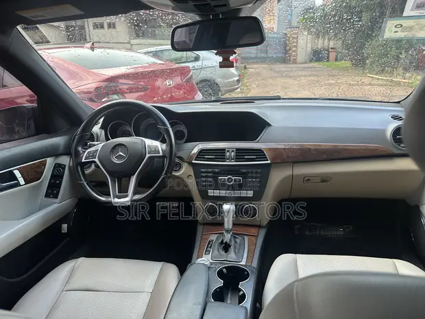 Mercedes-Benz C300 Sport 4Matic Sedan 2012 Black - 1
