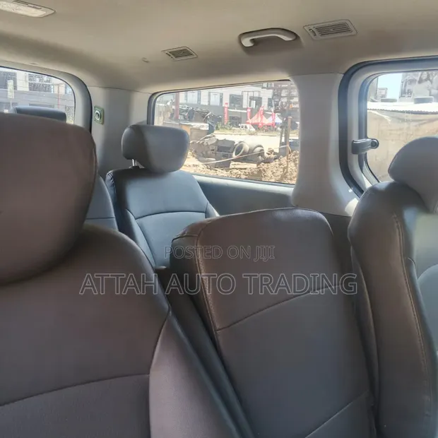 Hyundai Starex 2014 - Yellow - 1
