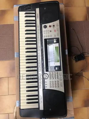 Yamaha PSR-740 Electronic Keyboard