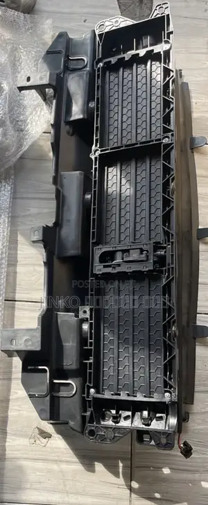 Honda CR-V 2017-2021 Shutter Grille Set (Top & Down) with Motors
