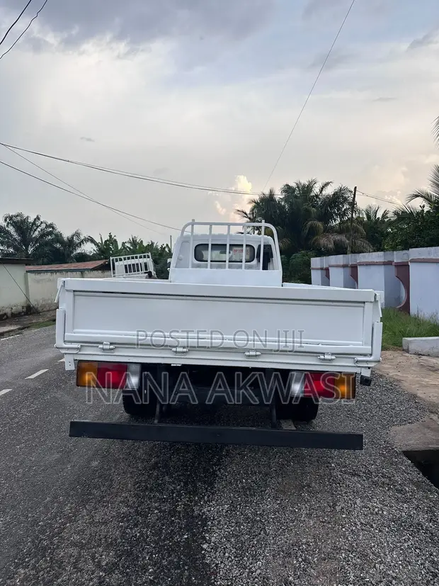 Hyundai Mighty 2 HD78 Truck - 1