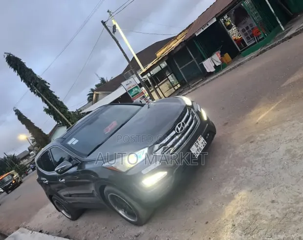 Hyundai Santa Fe 2014 Black - 1