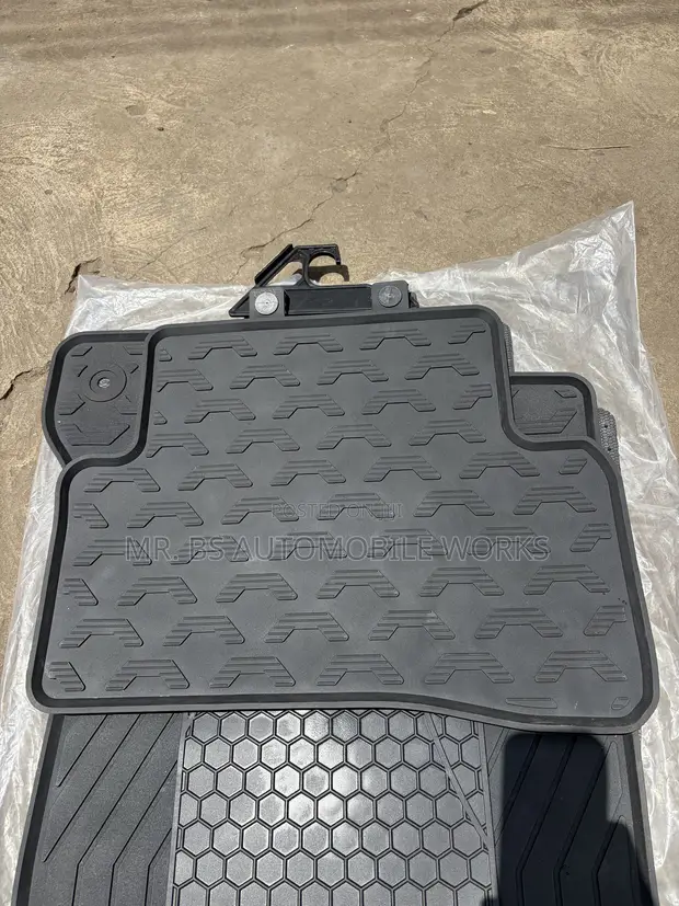 Mercedes-Benz W205 C-Class Custom Floor Mats - 1
