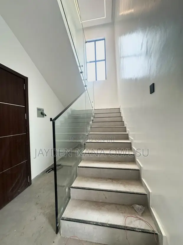 4-Bedroom House for Sale in Spintex, Manet - 1
