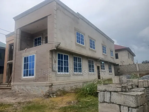 5 Bedroom Duplex for Sale in Pentecost - 1