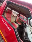 Nissan Caravan (Urvan) 1999 Red - 3