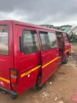 Nissan Caravan (Urvan) 1999 Red - 4