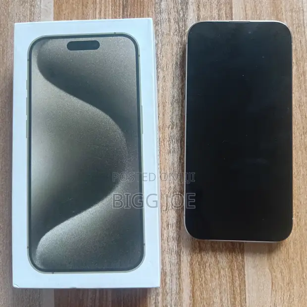 Apple iPhone 15 Pro 256GB Silver - 1