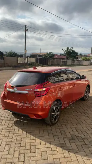 Toyota Yaris L Hatchback 5dr 2016 Orange