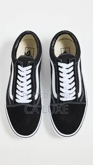 Classic Vans Old Skool Sneakers