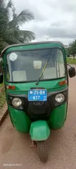 Bajaj RE 2025 Green - 4