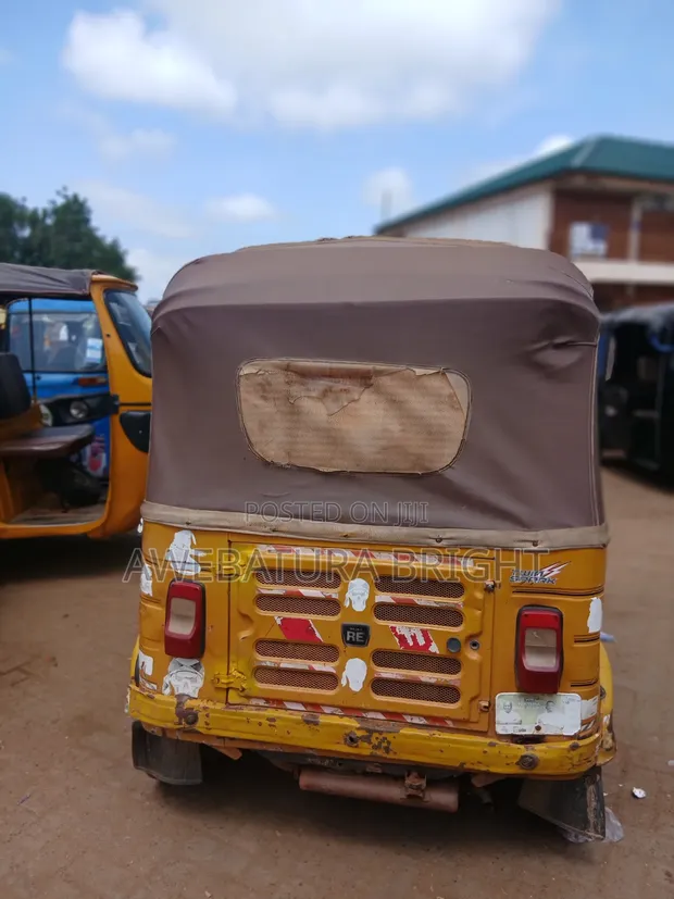 Bajaj 2020 Three-Wheeler - 1
