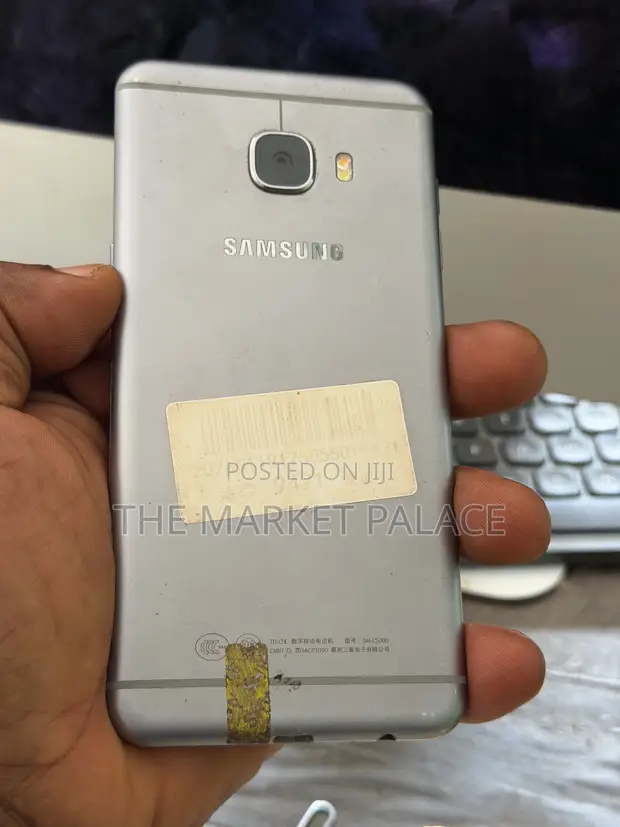 New Samsung Galaxy C5 32GB Silver - 1