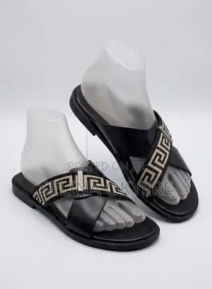 Stylish Men's Leather Cross-Strap Greek Key Sandals