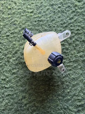 Mitsubishi Outlander Reservoir Bottle (2022-2026)