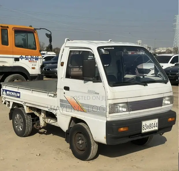 Mini Trucks for Rent and Hiring - 1