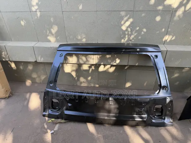 Toyota Land Cruiser 300 Boot - 1