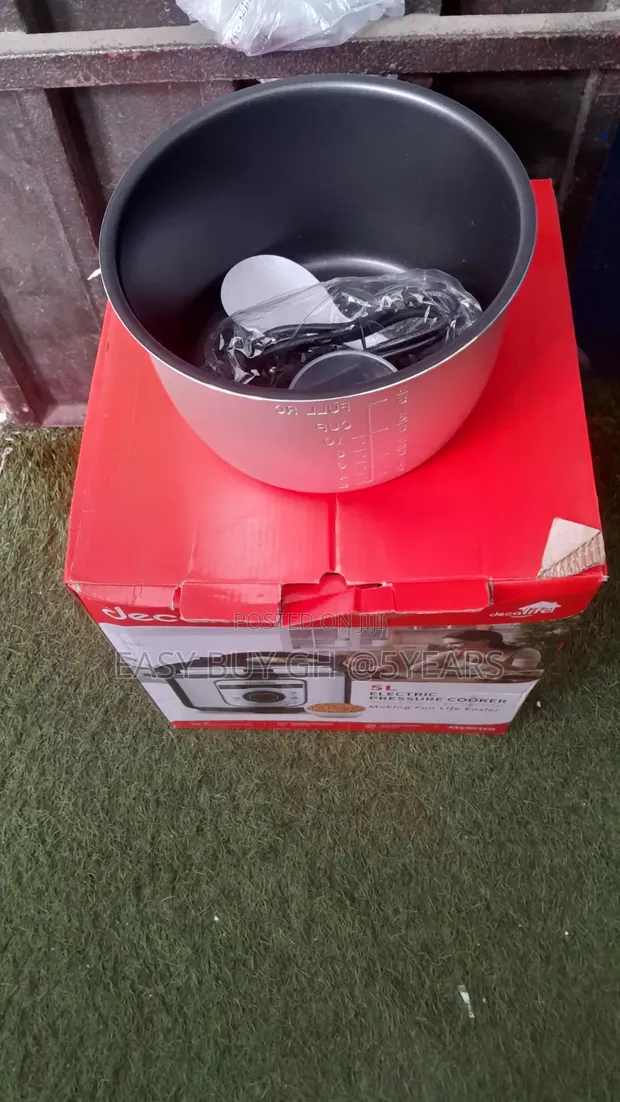 Decakila 1800W Electric Pressure Cooker - 1