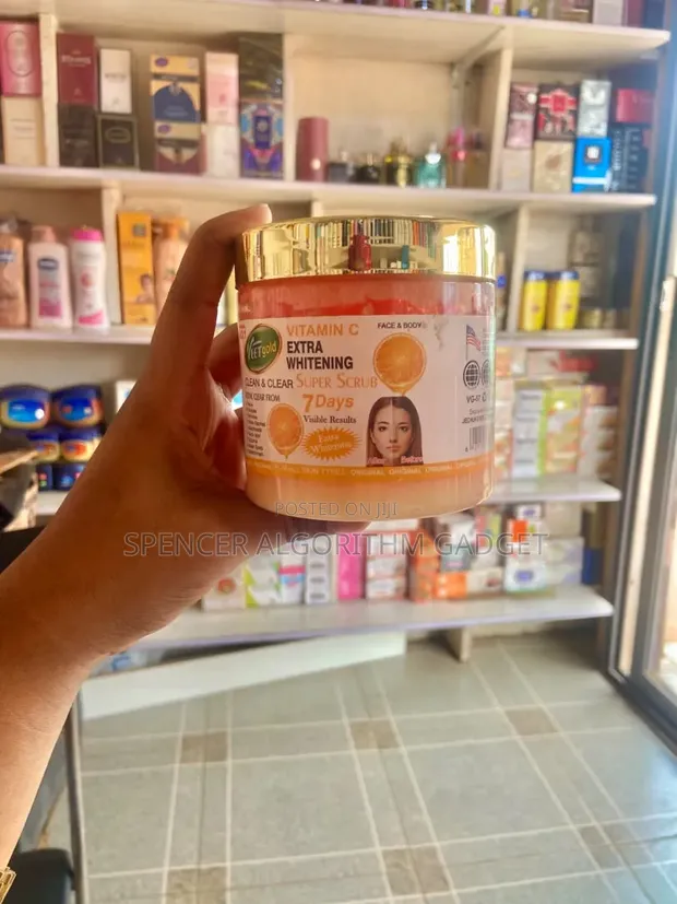 Veetgold Vitamin C, Coconut & Coffee Scrubs & Face Wash - 1