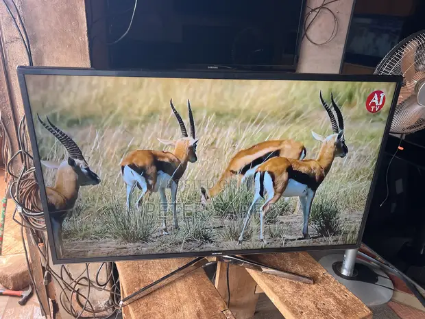40 Inch Smart Samsung TV - 1