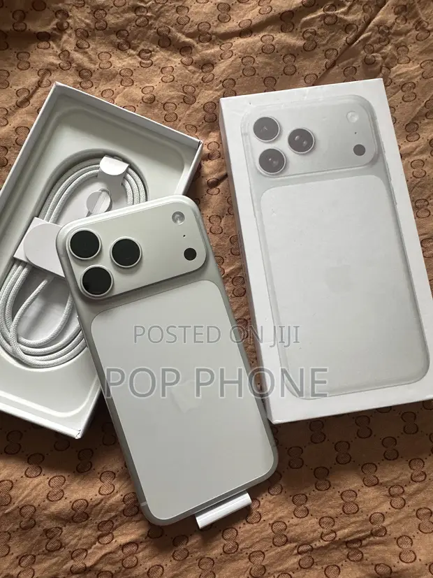 New Apple iPhone 17 Pro Max 256GB Silver - 1