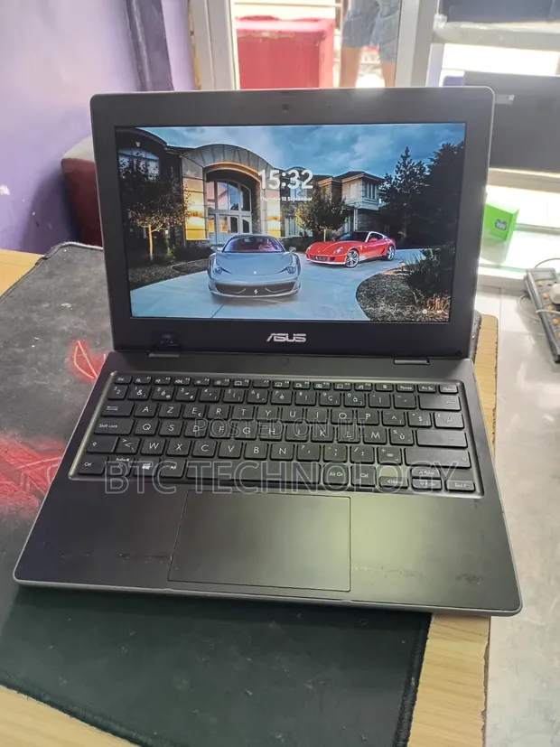 Asus Eee PC 1011HA Laptop - 8GB RAM, 128GB SSD - 1
