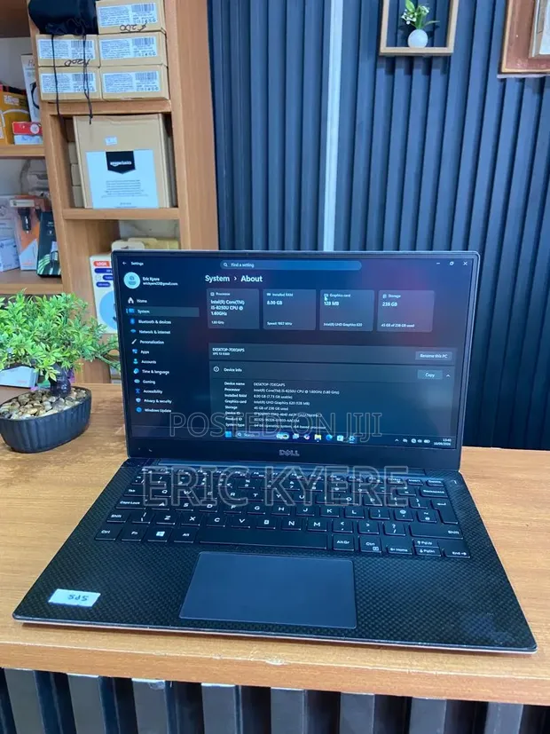 Dell XPS 13 (9360) Laptop - Core i5, 8GB RAM, 256GB SSD - 1