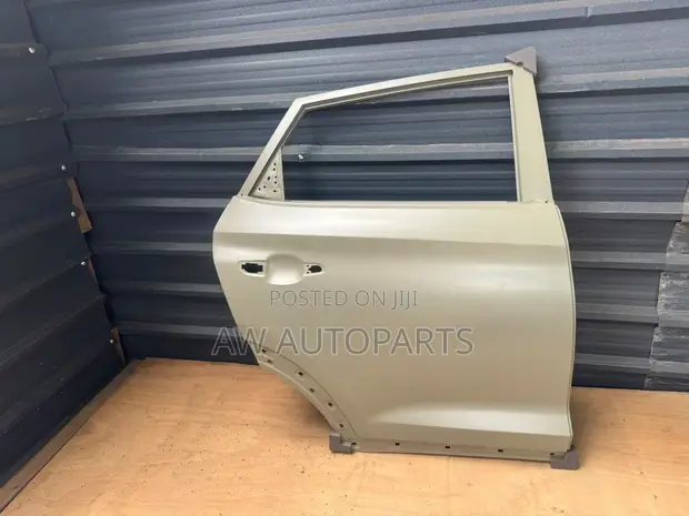 Hyundai Tucson 2016-2018 Front Right Door - 1