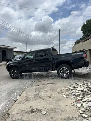 2018 Toyota Tacoma TRD Sport Black