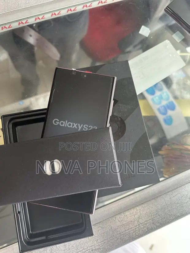 New Samsung Galaxy S22 5G 256GB Pink - 1