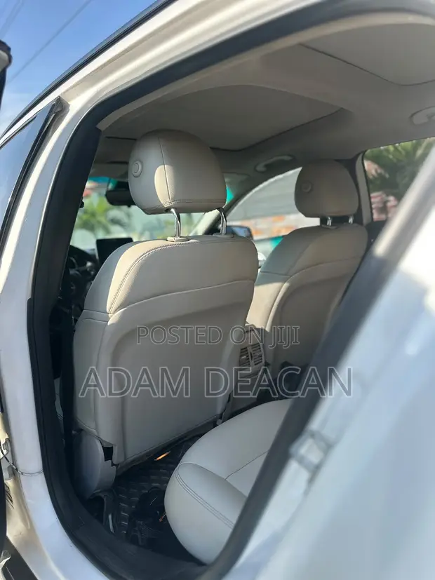 Mercedes-Benz GLA 250 2016 White - 1