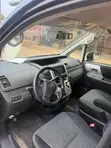 Toyota Voxy V 2WD 8-Seater 2010 Black - 5