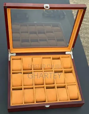 Luxury 18-Slot Wooden Watch Display Box - Brown