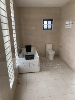 6-Bedroom Duplex for Sale in Lakeside Community 8