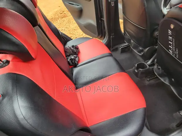 Chevrolet Spark 2018 Gray - 1