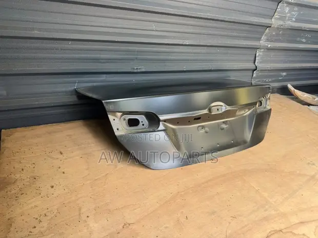 Toyota Camry Boot (2012-2014) - 1