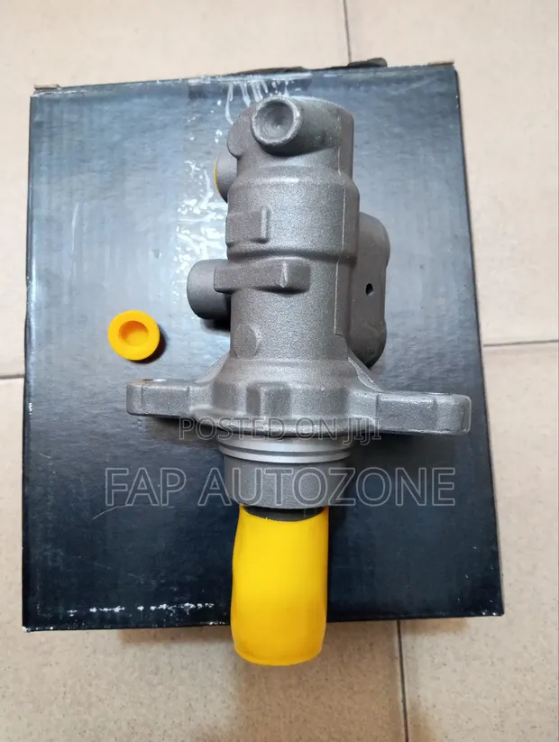 Brand New Master Cylinder for Ford Escape & Focus - 1