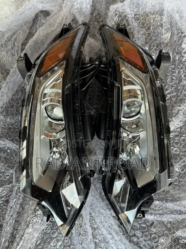 Mitsubishi Outlander 2017-2019 Headlights - 1