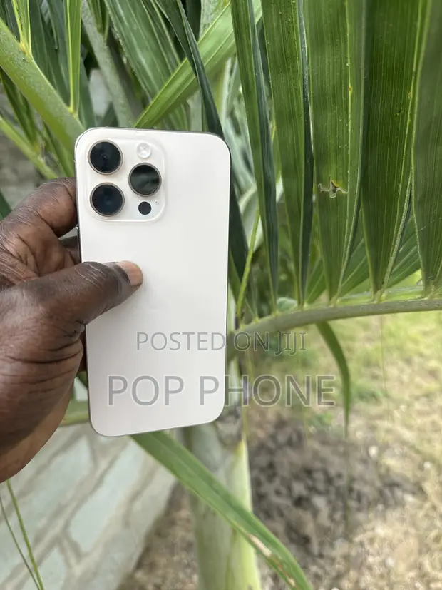 Apple iPhone 16 Pro Max 256GB White - 1