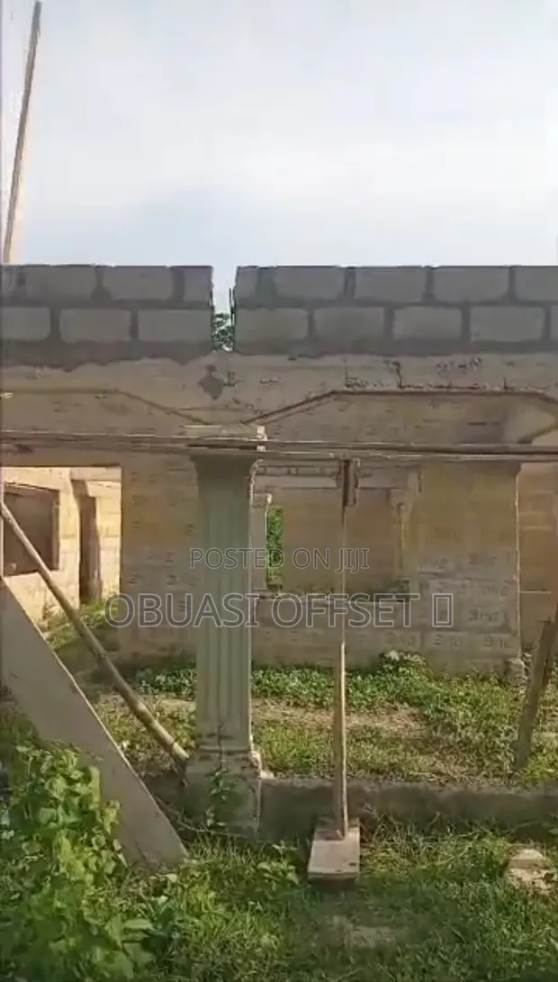 5 Bedroom House for Sale in Obuasi Municipal - 1