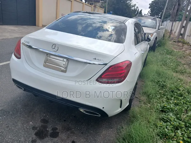Mercedes-Benz C300 2016 White - 1