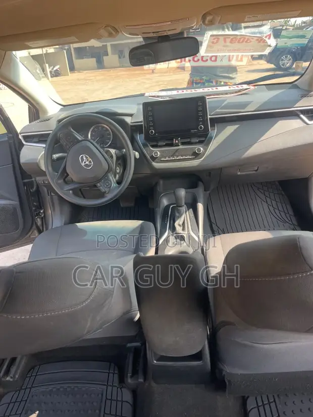Toyota Corolla 2021 Gray - 1