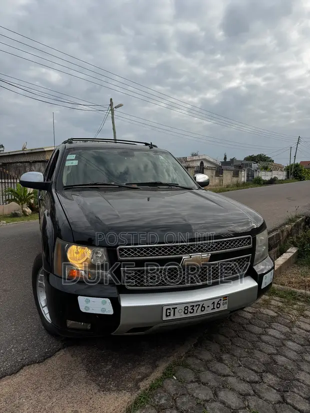 Chevrolet Avalanche LT 4WD 2013 Black - 1
