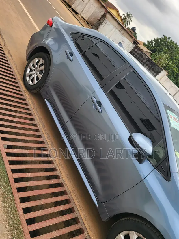 Toyota Corolla 2022 Blue - 1