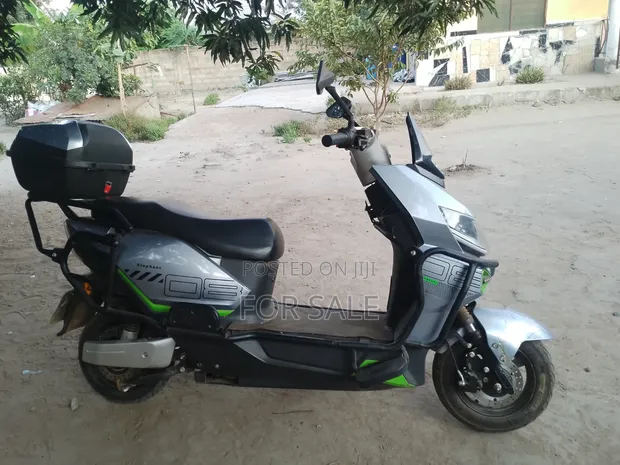 New 2026 Silver Electric Scooter - 1