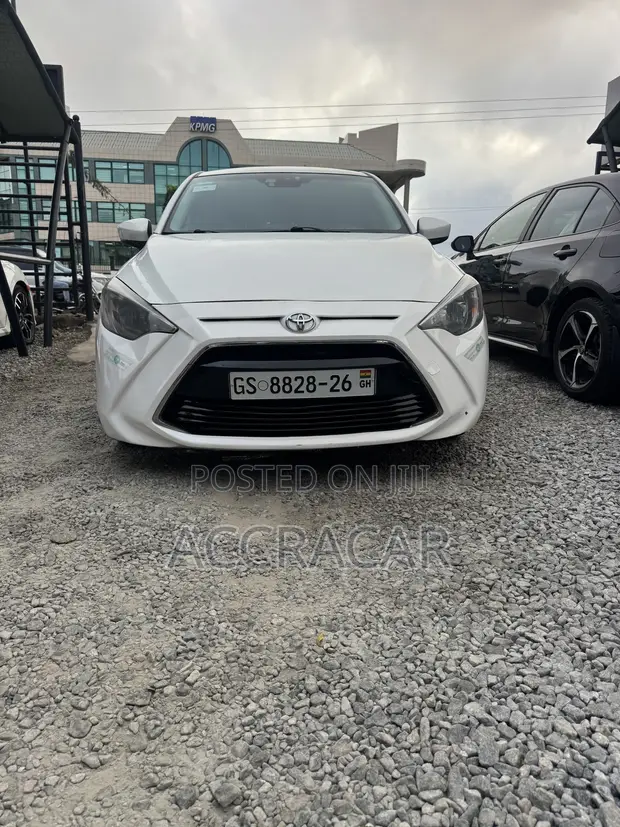 Toyota Yaris 2020 White - 1