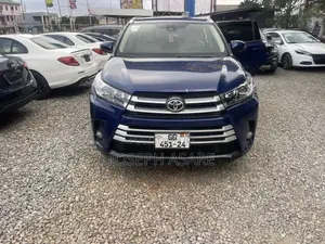 2018 Toyota Highlander XLE 4x2 V6 SUV