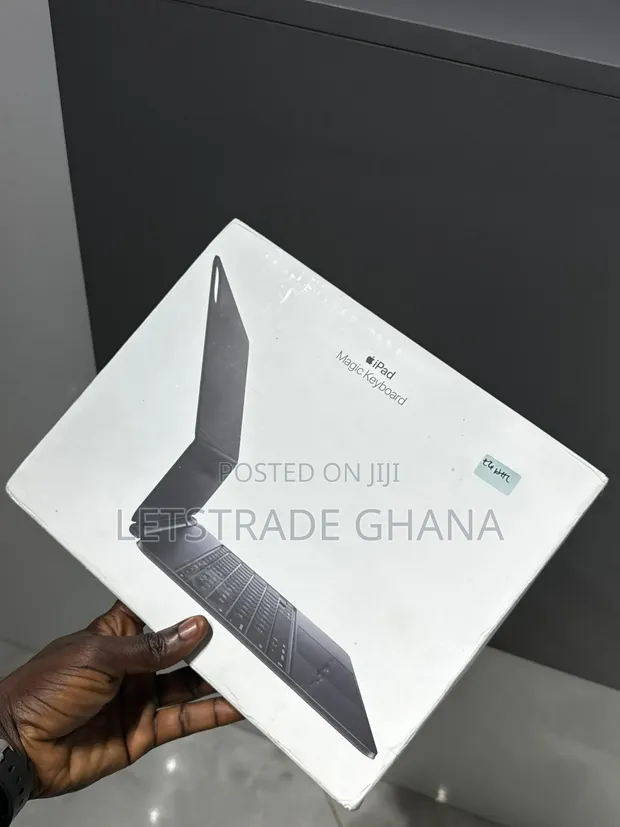 13-Inch Magic Keyboard for iPad Pro M4/M5 - 1